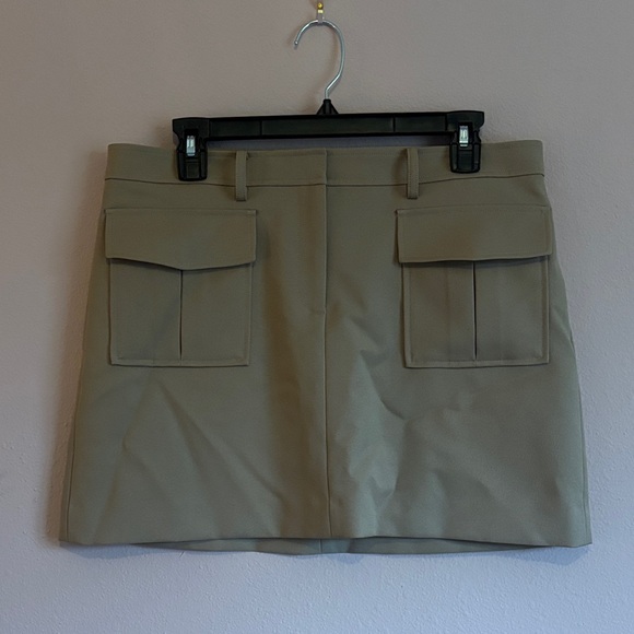 Theory beige mini military skirt - Picture 3 of 10